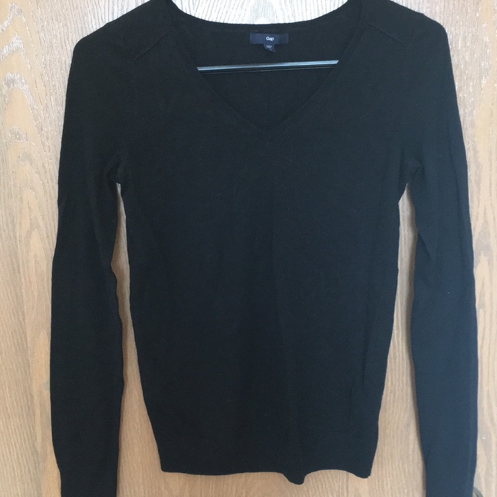 Black GAP Sweater